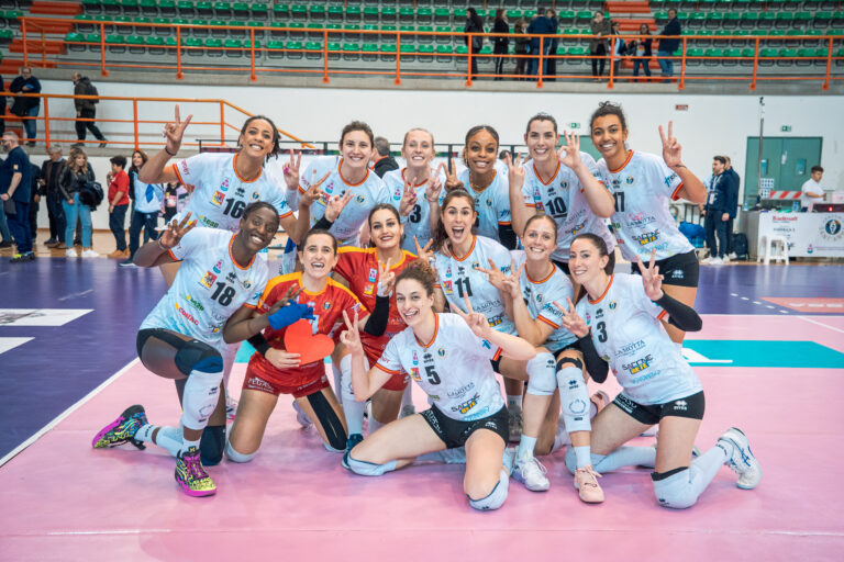 Messina show: Akademia Sant’Anna travolge Busto Arsizio e conquista la finale